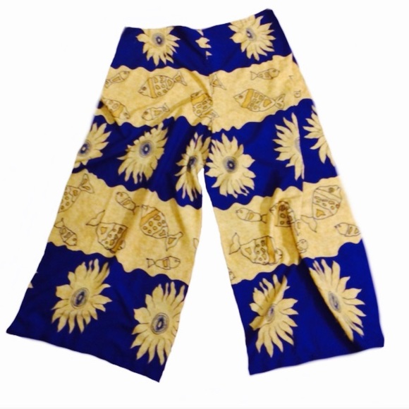 🏝Beautiful Island outfit! Comfy @ adjustable. - Picture 7 of 8